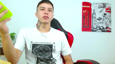 cumandres online show from March 10, 3:38 pm