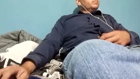 cumbian_chero online show from February 19, 6:22 am