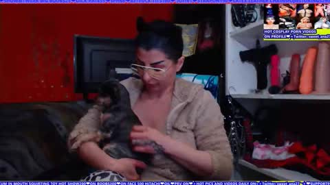cuminmenowbby online show from May 15, 6:15 pm