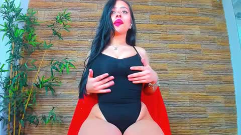 cupcake_izzy online show from March 3, 5:36 am