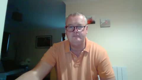 curiousax77 online show from December 17, 9:50 am