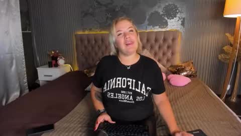 CurlyDreams online show from September 17, 11:57 am