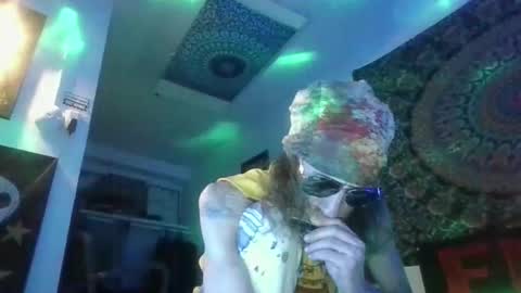 Curtisdow420 online show from December 4, 8:03 am