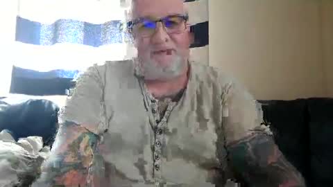 Snapshot of curtus14 chatting on December 4, 11:46 am curtus14 online show from December 4, 11:46 am