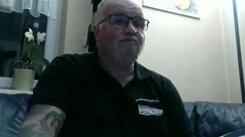 Snapshot of curtus14 chatting on October 5, 11:34 pm curtus14 online show from October 5, 11:34 pm