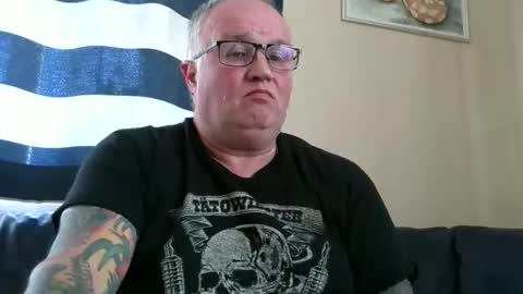 Snapshot of curtus14 chatting on October 21, 2:43 pm curtus14 online show from October 21, 2:43 pm