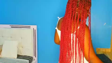 Lolah online show from February 12, 9:29 pm