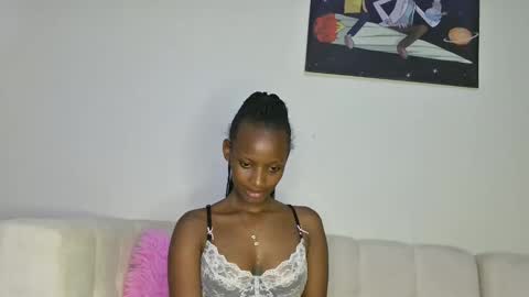 cute annah online show from February 18, 11:30 pm