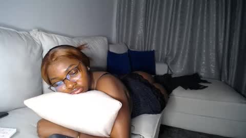 Liya online show from April 14, 1:20 am