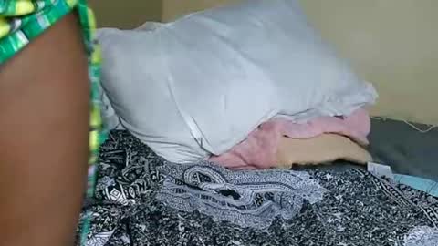 Snapshot of cute_beb2 chatting on March 5, 1:06 pm V EE online show from March 5, 1:06 pm