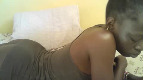 Snapshot of cute_doria chatting on February 25, 1:32 pm cute_doria online show from February 25, 1:32 pm