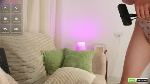 Snapshot of cute_erelis chatting on October 11, 4:06 am You Erelis  online show from October 11, 4:06 am
