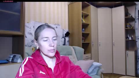 cute_lion_ online show from November 18, 6:22 pm