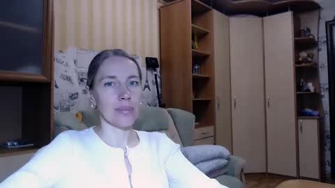 cute_lion_ online show from April 3, 8:38 pm