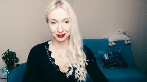 cute_smile_shy online show from December 26, 5:08 pm