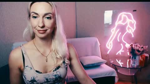 cute_smile_shy online show from October 11, 5:49 pm