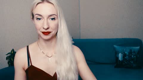 cute_smile_shy online show from January 28, 8:26 pm