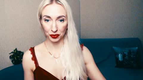 cute_smile_shy online show from January 14, 10:12 pm