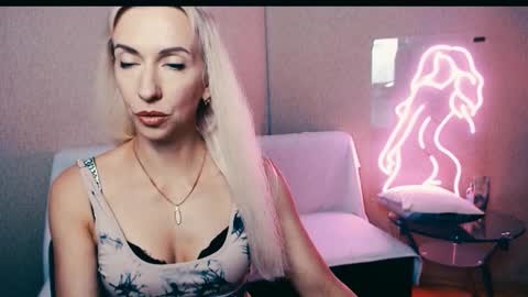 cute_smile_shy online show from September 9, 6:41 pm