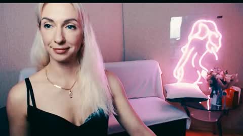 cute_smile_shy online show from October 9, 7:41 pm