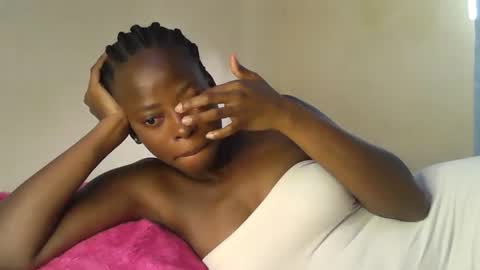 cute_sonny online show from December 17, 5:25 am