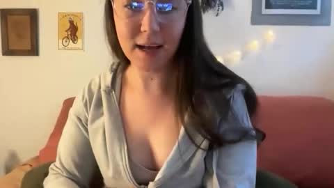 CuteBalloons online show from February 6, 10:01 pm