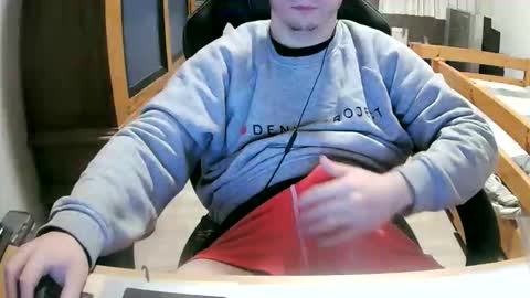 Cuteboy090 online show from March 19, 11:09 pm