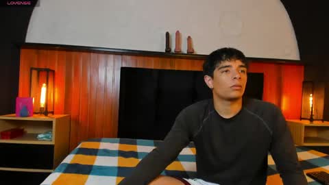 cutebutharder online show from April 18, 4:58 am