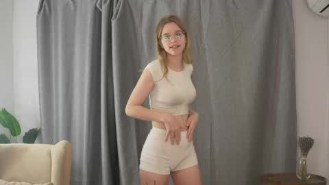 Melisa online show from March 7, 8:20 pm