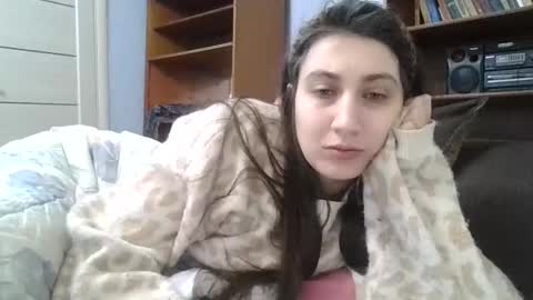 cutekattie online show from January 12, 8:10 am