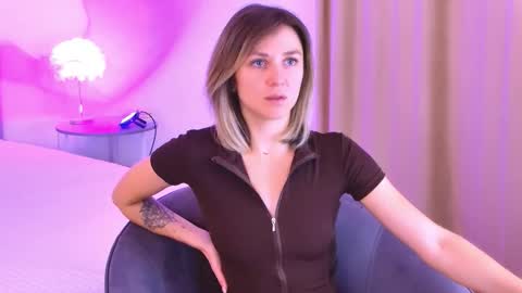 cutemirage online show from October 16, 3:11 pm