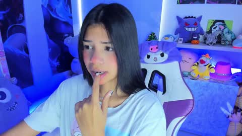 Snapshot of cutestephuwu chatting on December 28, 2:32 pm  - independent model online show from December 28, 2:32 pm