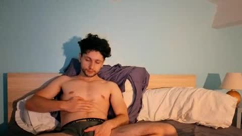 cutesubtwink101 online show from October 31, 1:06 am