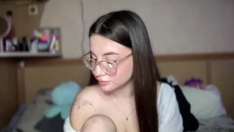 CuteAnn online show from January 12, 7:43 pm