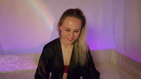 cutie_xoxo_ online show from April 8, 8:12 pm