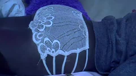 cutiehanish4 online show from July 30, 5:52 am