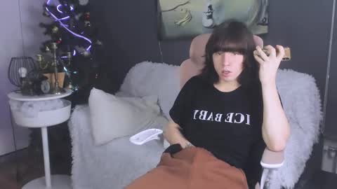 cutiekai_ online show from January 10, 4:07 am