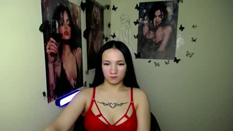 Snapshot of cutielady_ chatting on October 22, 6:53 pm Emma online show from October 22, 6:53 pm