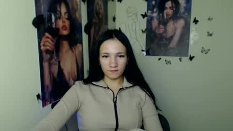 Emma online show from October 24, 8:09 pm