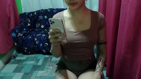 cutiepinay_chesca online show from March 4, 9:51 am