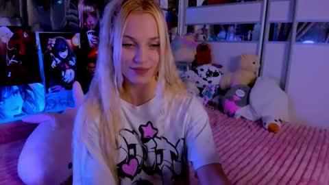 Snapshot of cuttie_ponyy chatting on September 23, 8:26 pm Nora online show from September 23, 8:26 pm