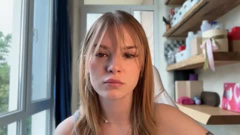 Im Emi streaming with my friend Reyna today online show from May 21, 2:01 pm