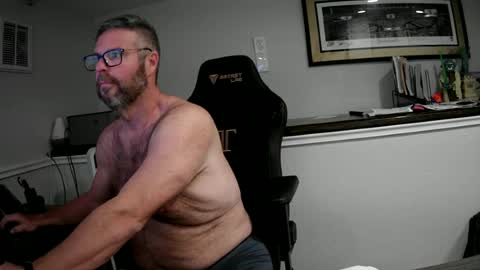 dadbod787 online show from June 25, 3:14 am