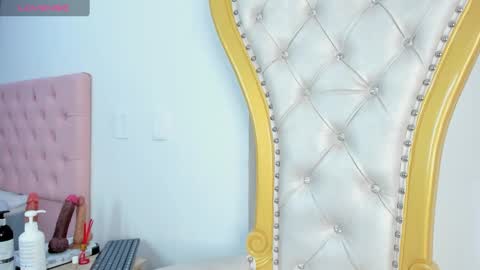 Snapshot of daddysgirrl1_ chatting on February 5, 6:13 am Bethany online show from February 5, 6:13 am
