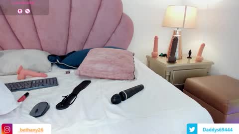 Bethany online show from December 5, 11:45 pm