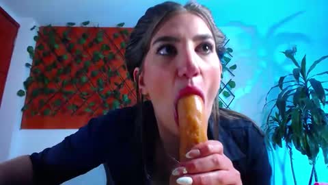 Dafne Castro online show from January 9, 7:30 pm