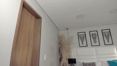 Dafnne online show from December 1, 3:15 am