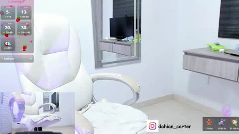 Dahian  online show from February 13, 1:47 pm