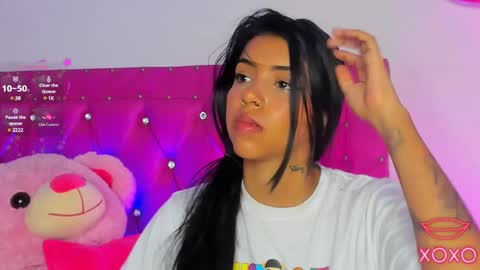 Snapshot of dahiangomezz chatting on January 21, 11:56 am    online show from January 21, 11:56 am