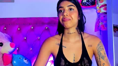 Snapshot of dahiangomezz chatting on March 9, 8:29 am    online show from March 9, 8:29 am